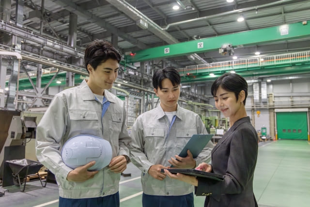 データ分析により個人の強みを活かす作業配置をするAIシステム